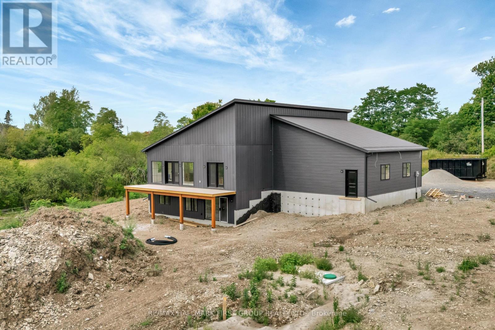 19115 Loyalist Parkway, Prince Edward County, Ontario  K0K 1T0 - Photo 37 - X12363341