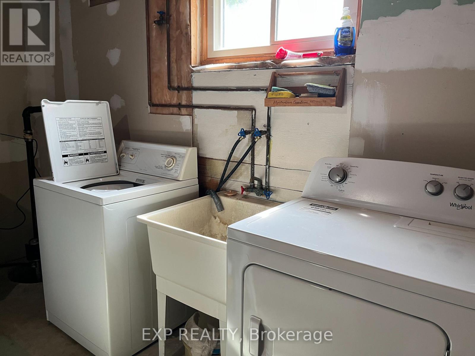 14 Dixie Place, Belleville, Ontario  K8P 5A9 - Photo 19 - X12363997