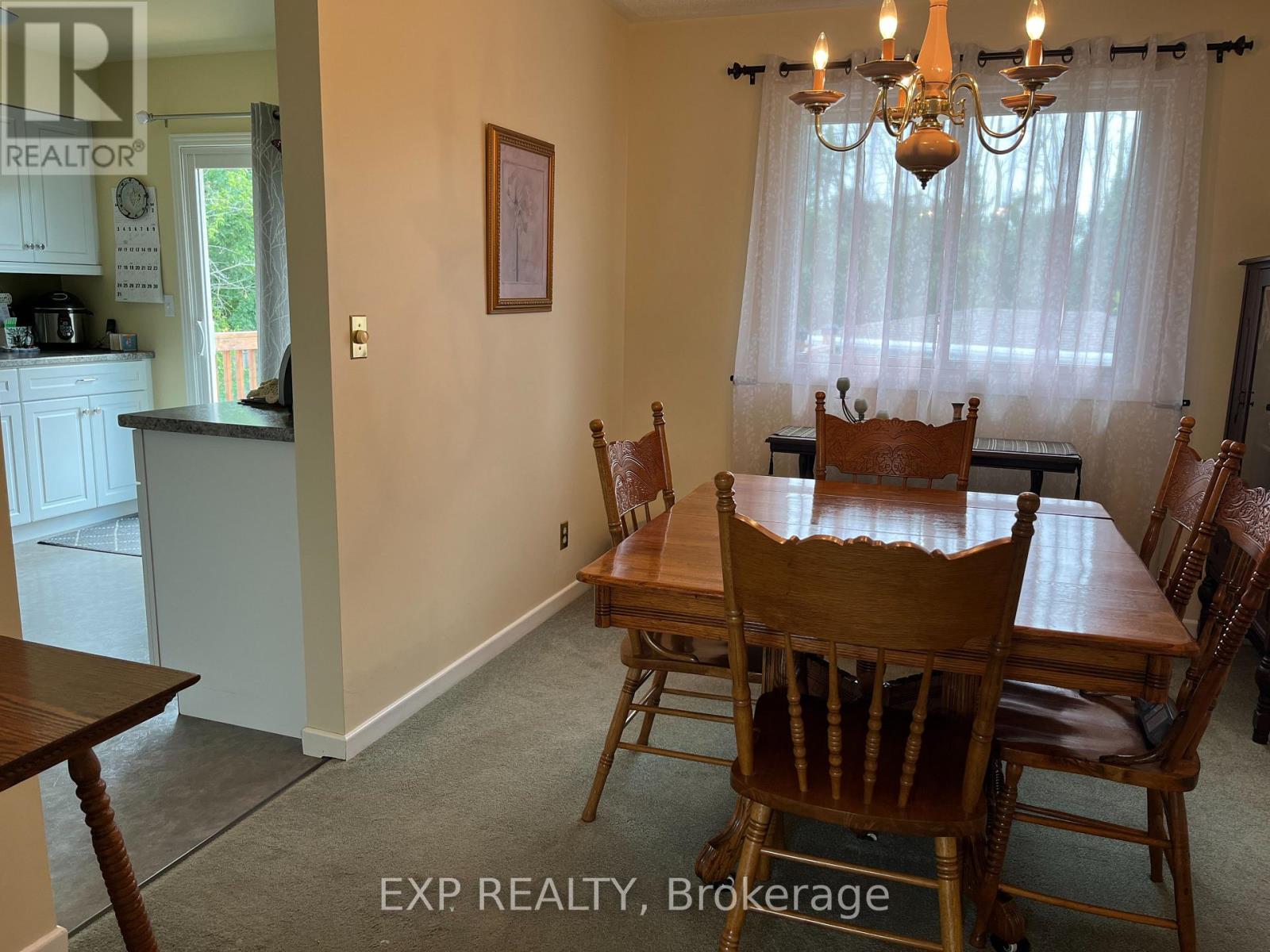 14 Dixie Place, Belleville, Ontario  K8P 5A9 - Photo 9 - X12363997