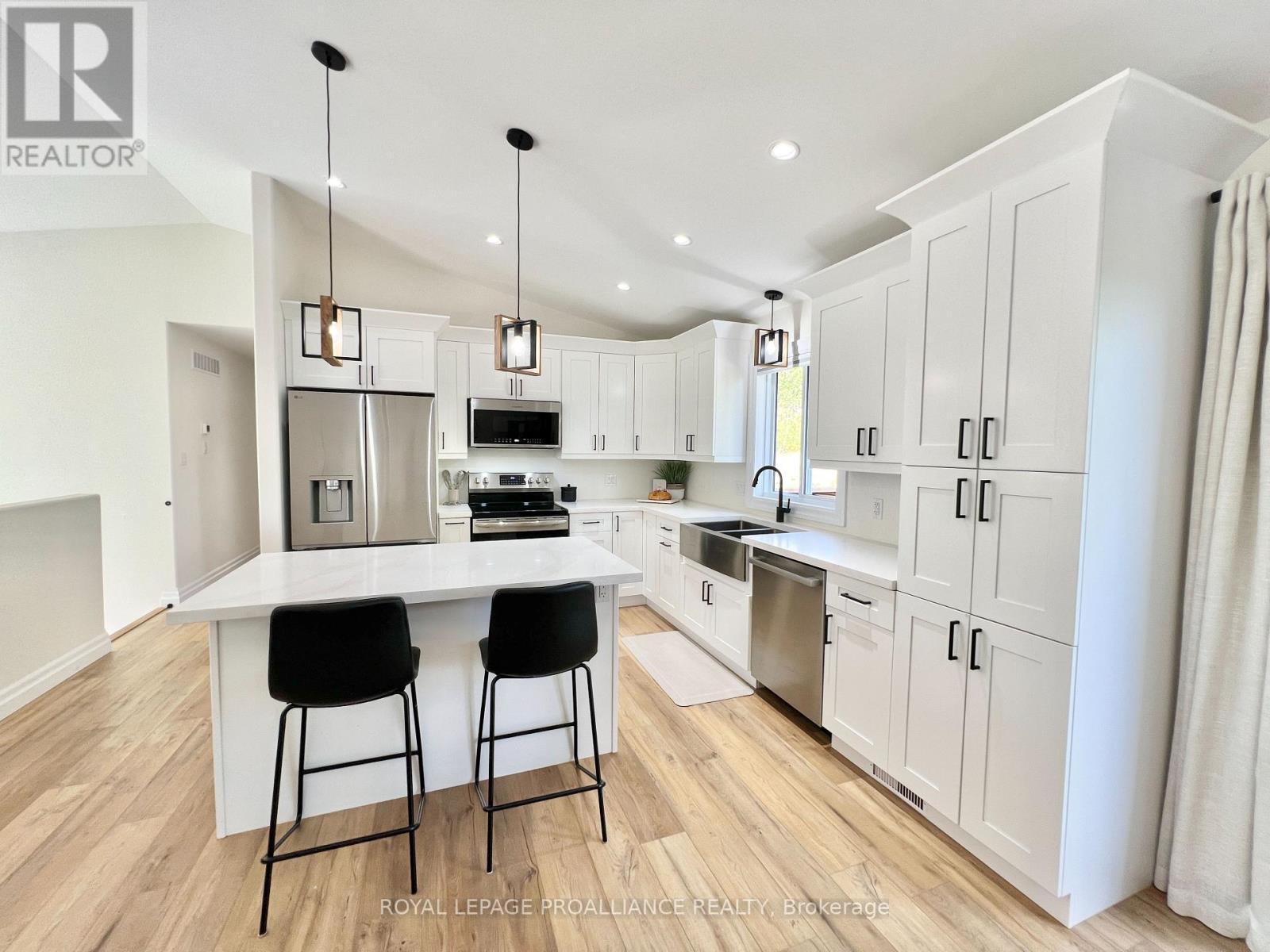 426 Free Road, Quinte West, Ontario  K0K 2C0 - Photo 13 - X12364475