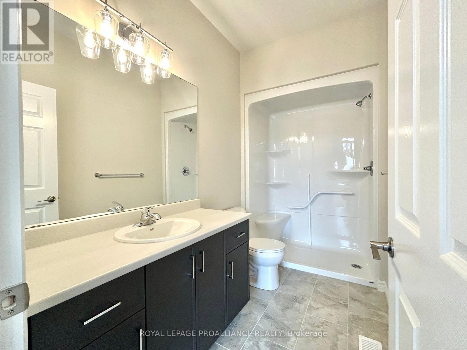 29 Athabaska Drive, Belleville, Ontario  K8N 0T1 - Photo 7 - X12364881