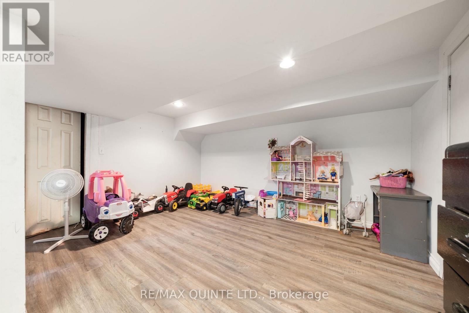 14184 Highway 62, Madoc, Ontario  K0K 2K0 - Photo 16 - X12365867