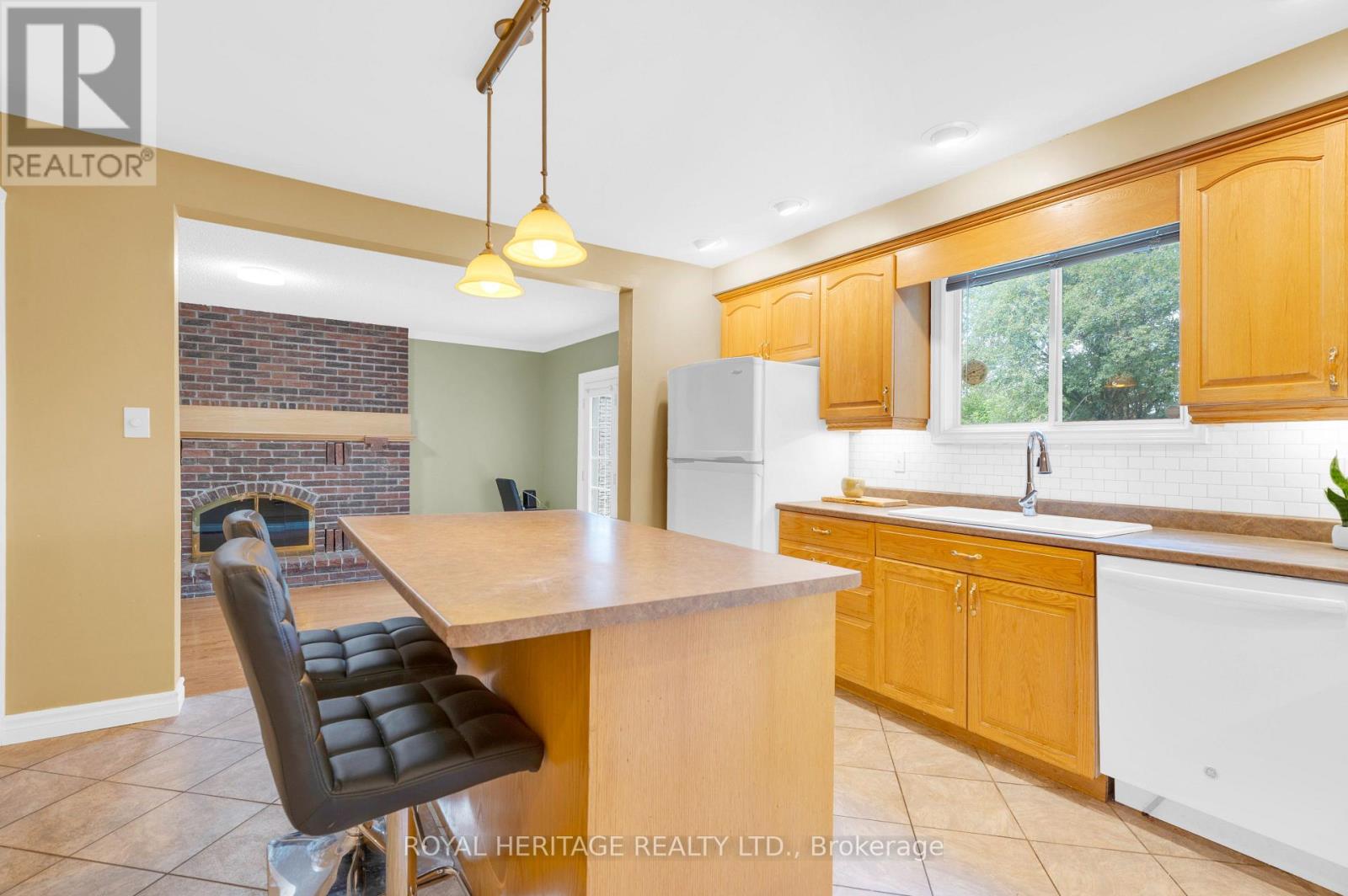 10 Briarwood Crescent, Belleville, Ontario  K8N 5J7 - Photo 15 - X12366104