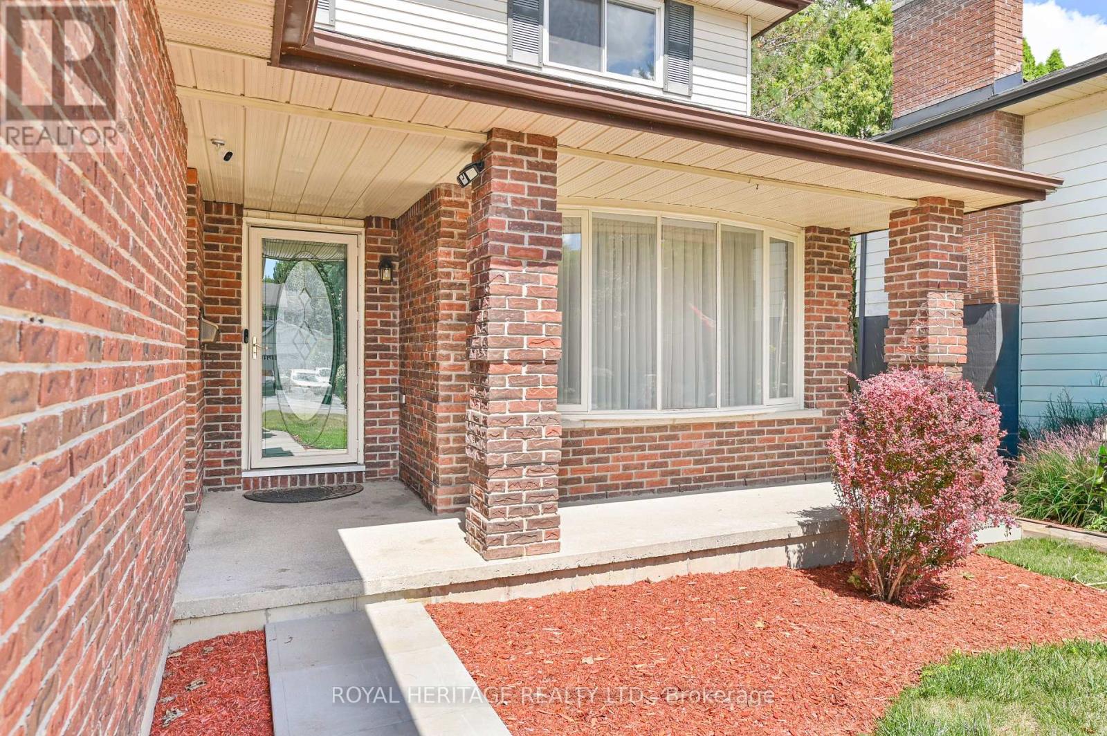 10 Briarwood Crescent, Belleville, Ontario  K8N 5J7 - Photo 5 - X12366104