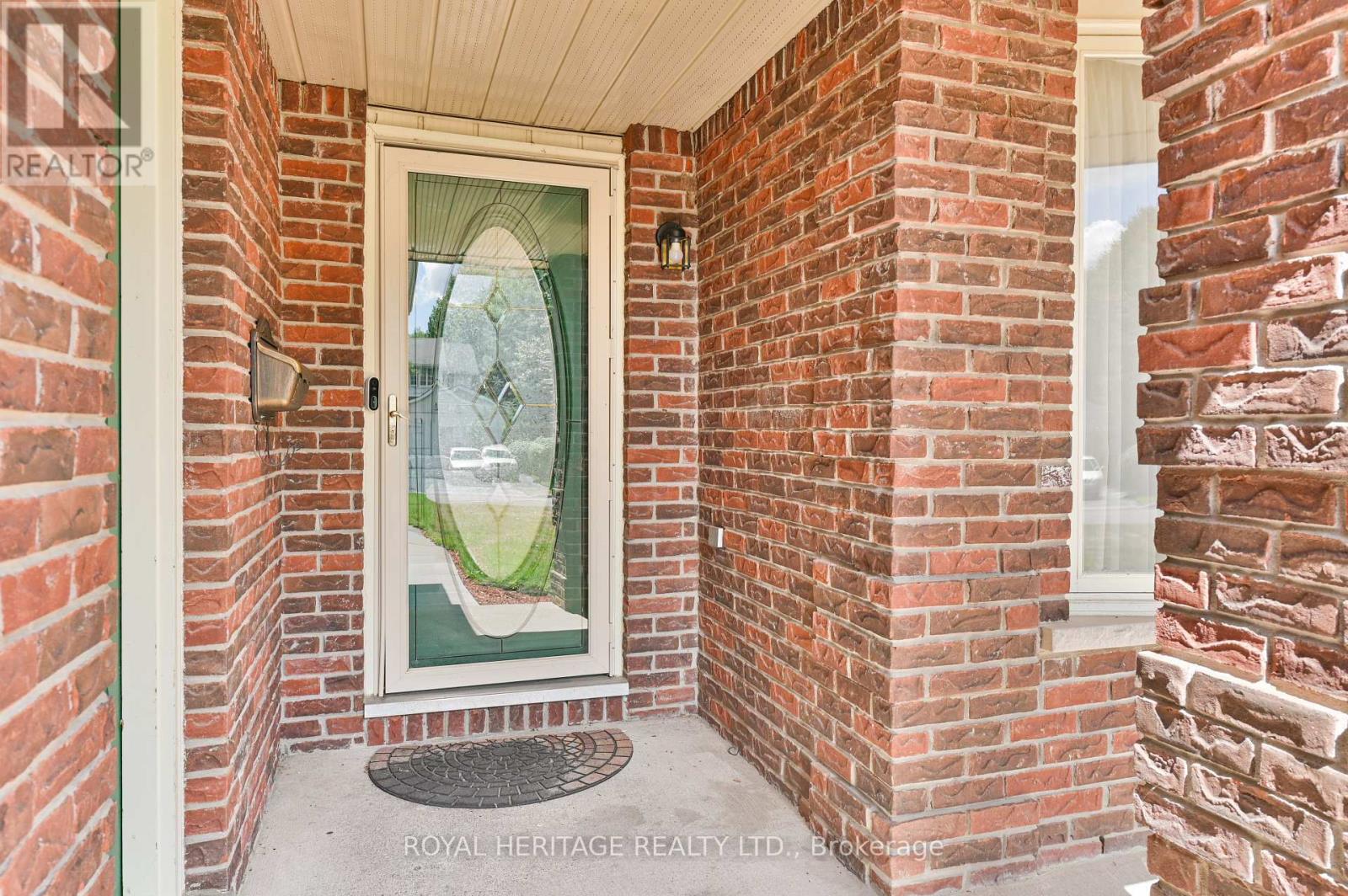 10 Briarwood Crescent, Belleville, Ontario  K8N 5J7 - Photo 6 - X12366104