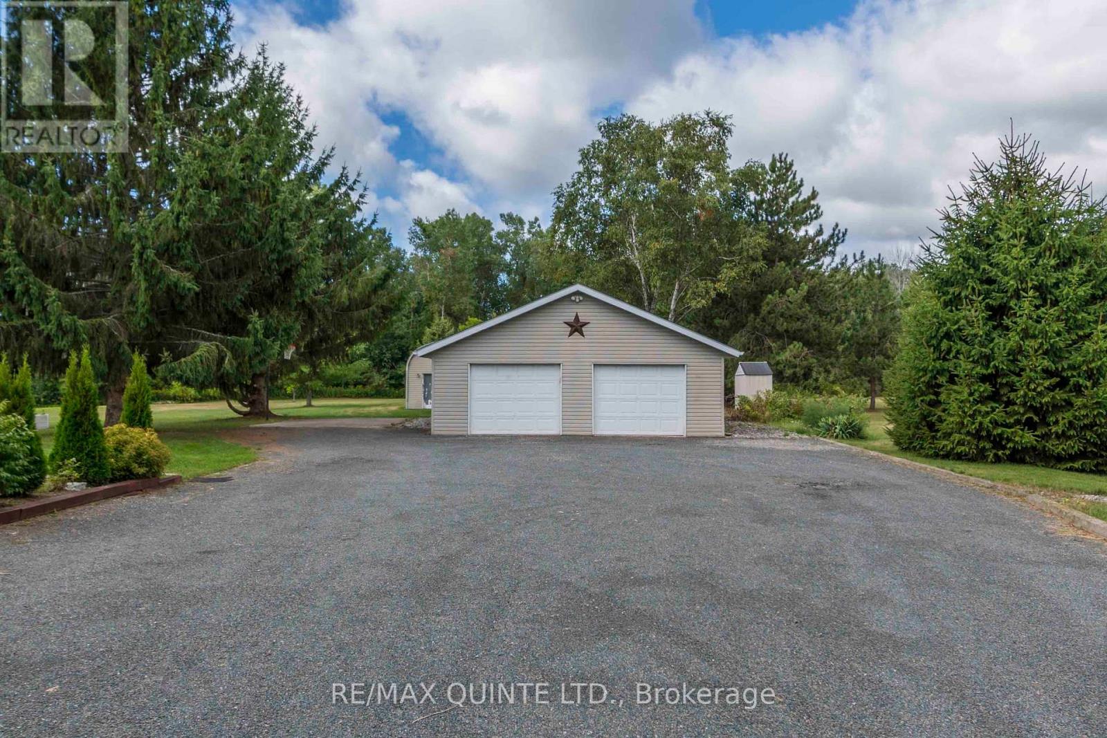 143 Taft Road, Prince Edward County, Ontario  K0K 1L0 - Photo 6 - X12366752