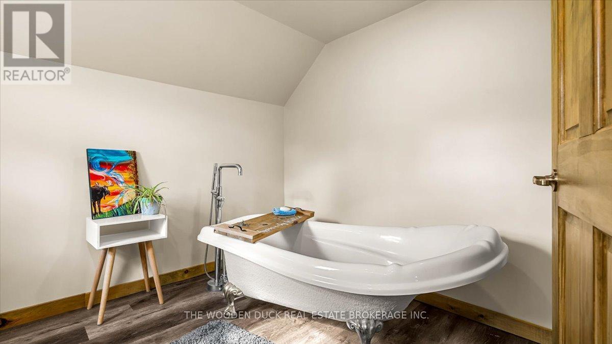 7953 Old Hasting Road, Tudor And Cashel, Ontario  K0K 1Y0 - Photo 19 - X12367572