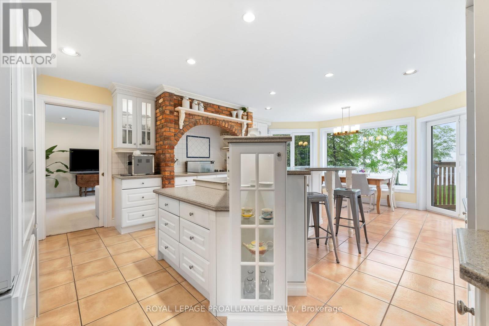 23 Quigg Lane, Prince Edward County, Ontario  K0K 1L0 - Photo 10 - X12368182