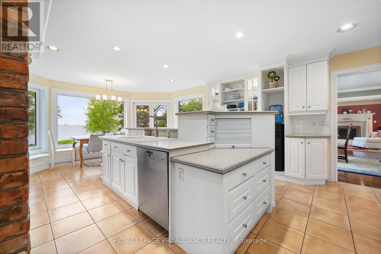 23 Quigg Lane, Prince Edward County, Ontario  K0K 1L0 - Photo 12 - X12368182