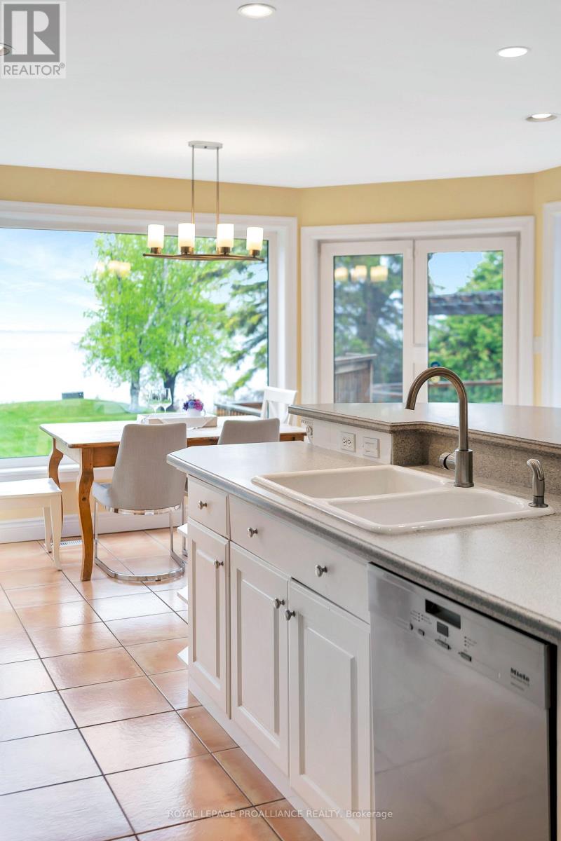 23 Quigg Lane, Prince Edward County, Ontario  K0K 1L0 - Photo 13 - X12368182