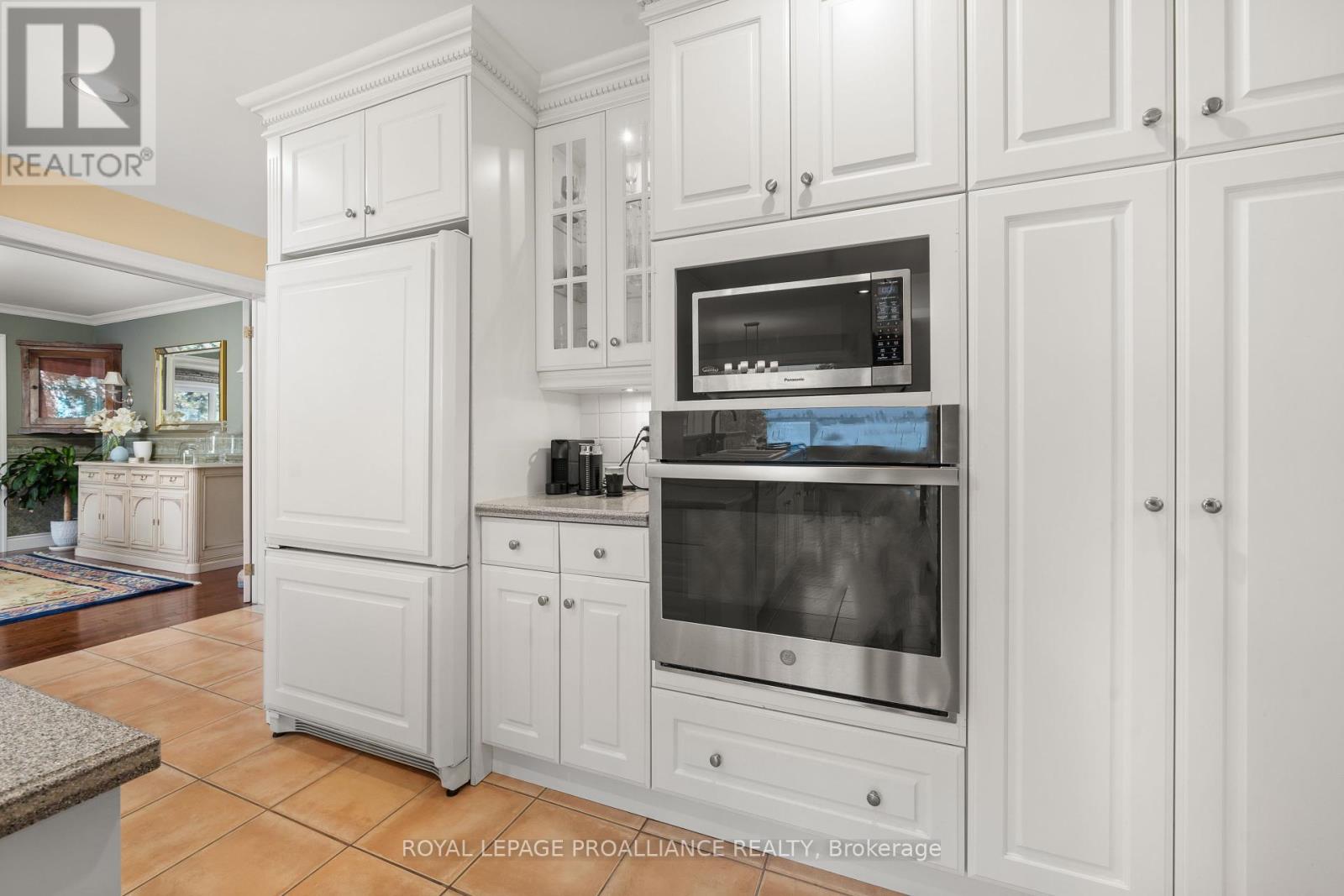 23 Quigg Lane, Prince Edward County, Ontario  K0K 1L0 - Photo 14 - X12368182