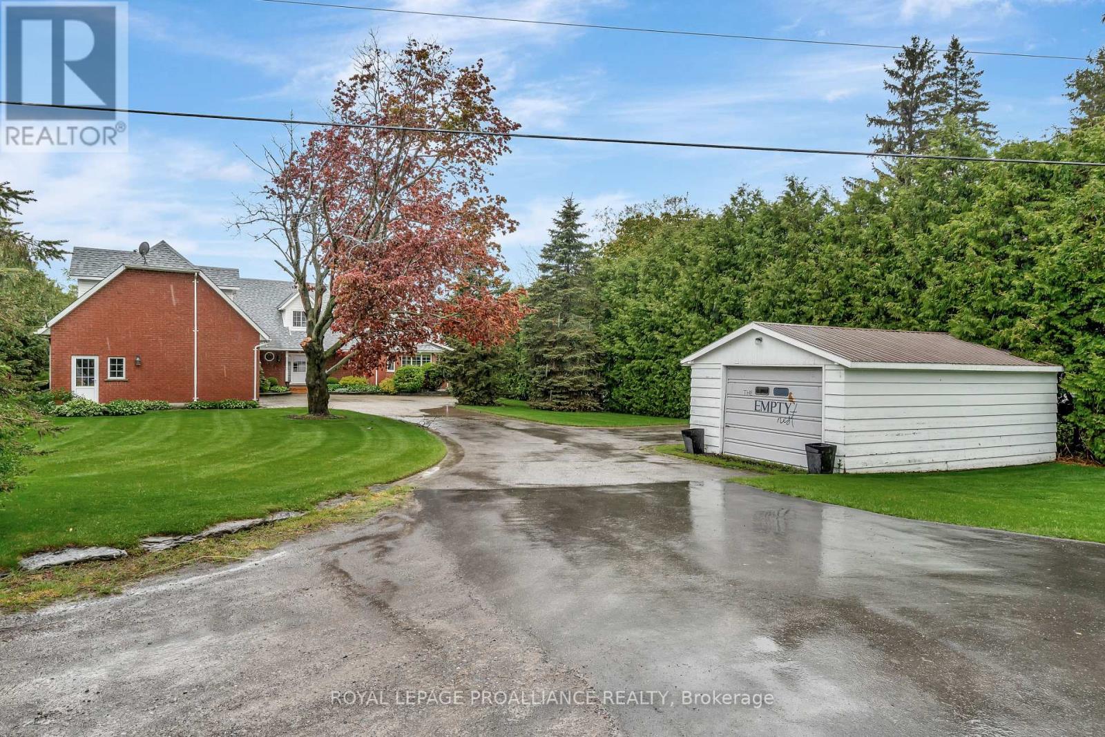 23 Quigg Lane, Prince Edward County, Ontario  K0K 1L0 - Photo 7 - X12368182