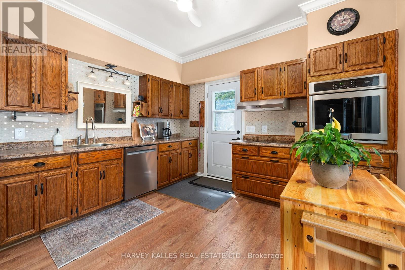 29 Back Lane, Prince Edward County, Ontario  K0K 2P0 - Photo 6 - X12369232