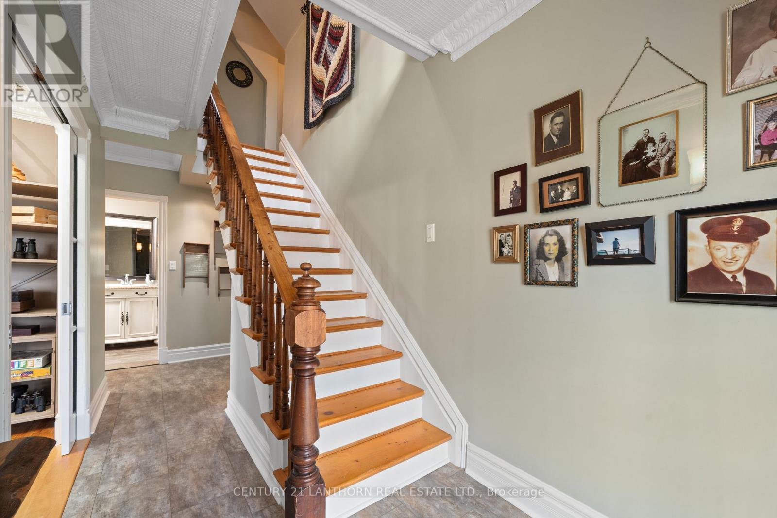1647 County 10 Road, Prince Edward County, Ontario  K0K 1P0 - Photo 13 - X12369395