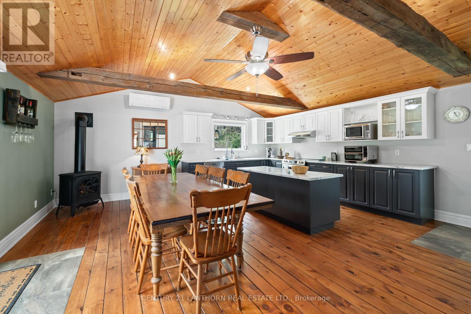 1647 County 10 Road, Prince Edward County, Ontario  K0K 1P0 - Photo 18 - X12369395