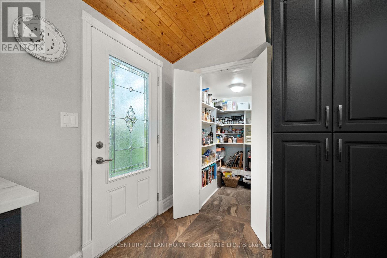 1647 County 10 Road, Prince Edward County, Ontario  K0K 1P0 - Photo 23 - X12369395