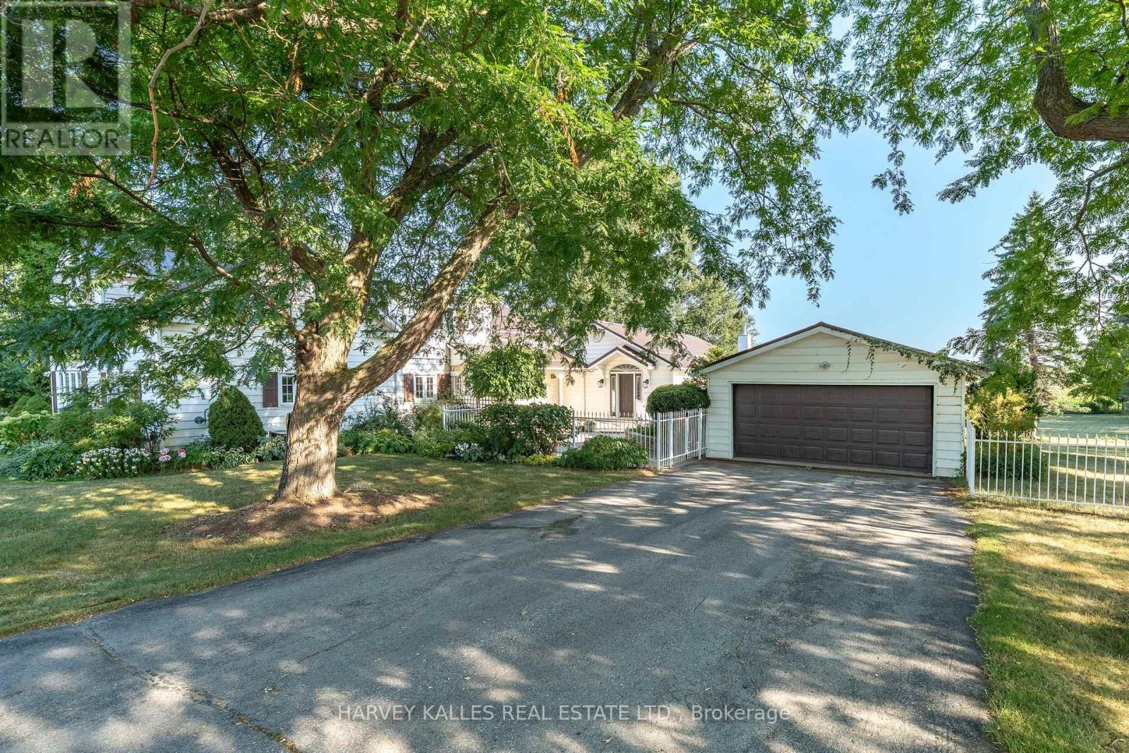 13667 Loyalist Parkway, Prince Edward County, Ontario  K0K 2T0 - Photo 3 - X12369439