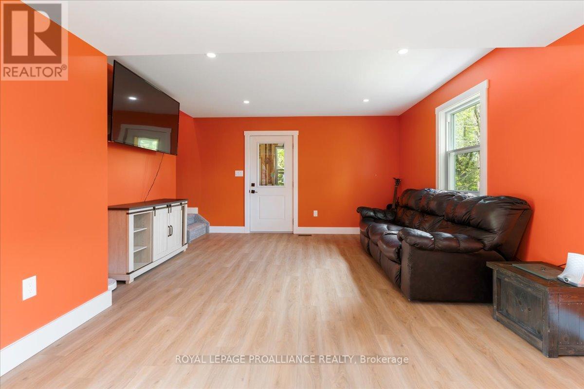 31 Ashe Crescent, Belleville, Ontario  K8N 4Z4 - Photo 18 - X12369481