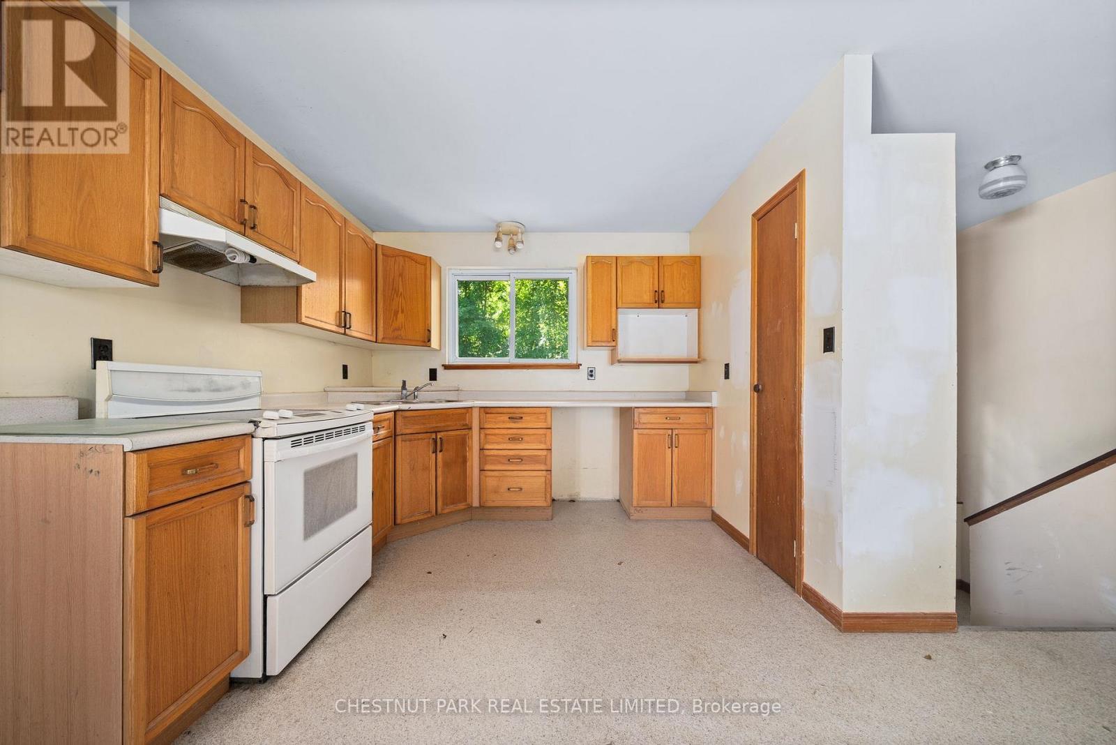 84-88 Munroe Lane, Prince Edward County, Ontario  K0K 2T0 - Photo 33 - X12369647