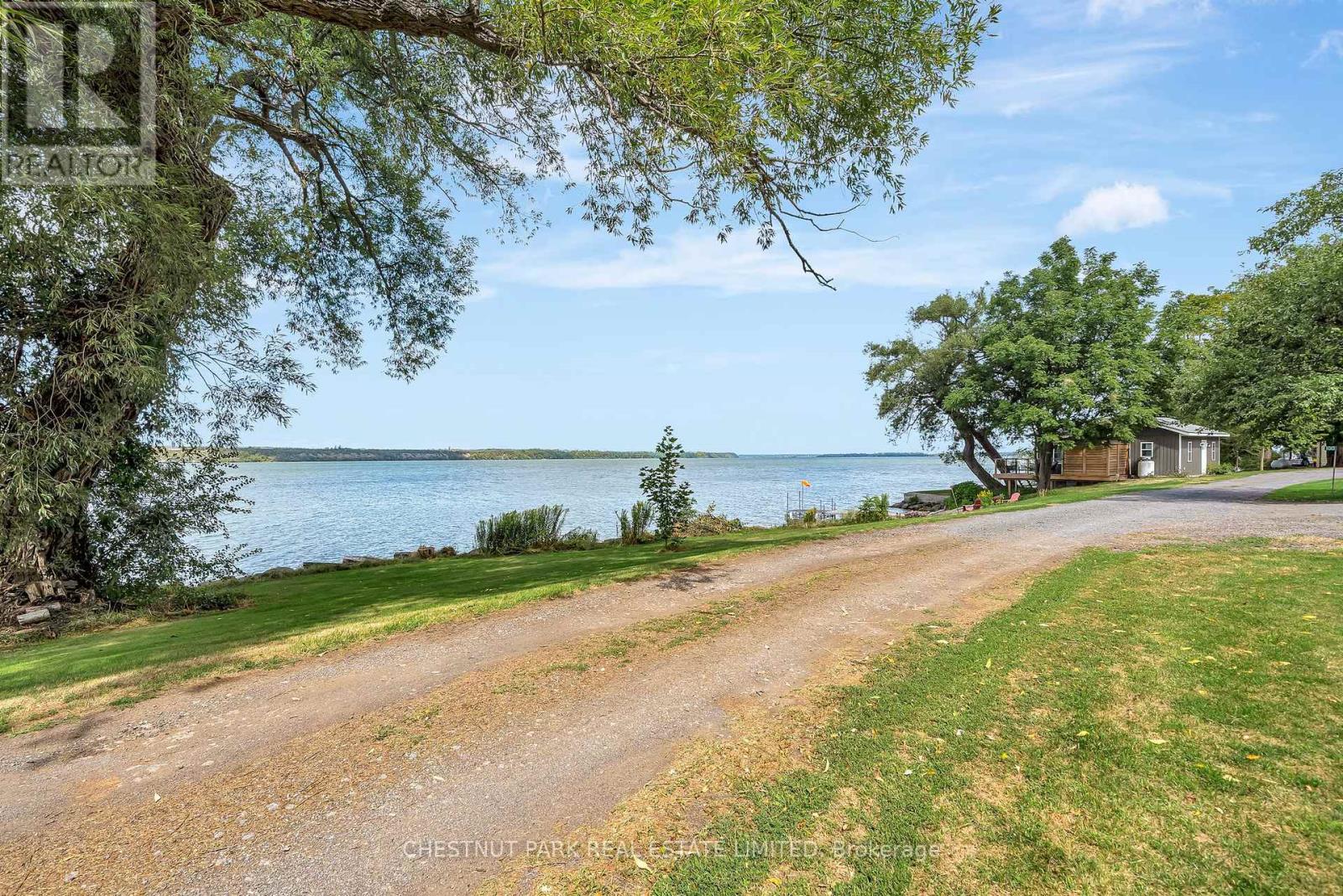 84-88 Munroe Lane, Prince Edward County, Ontario  K0K 2T0 - Photo 8 - X12369647