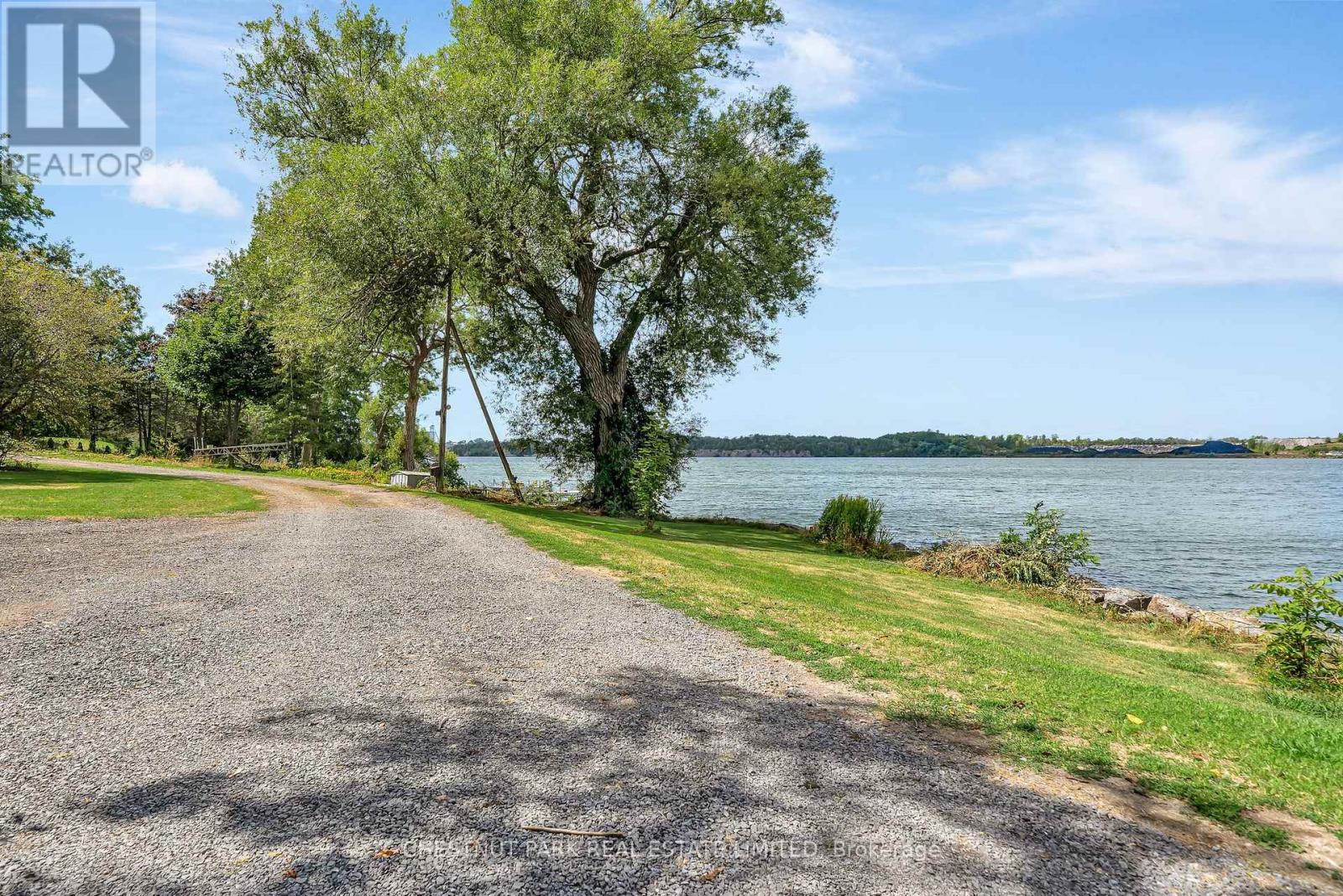 84-88 Munroe Lane, Prince Edward County, Ontario  K0K 2T0 - Photo 9 - X12369647