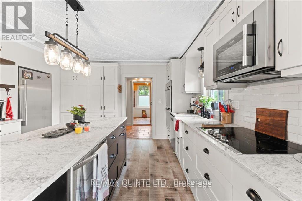 213 Gommorah Road, Prince Edward County, Ontario  K0K 1W0 - Photo 15 - X12369852