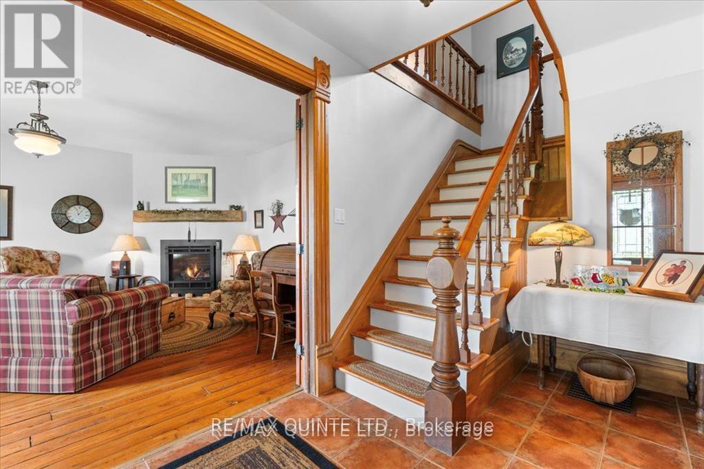 213 Gommorah Road, Prince Edward County, Ontario  K0K 1W0 - Photo 4 - X12369852