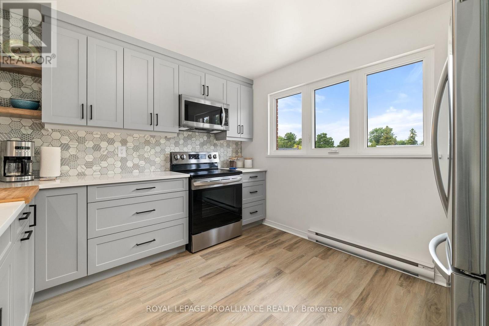 12 - 179 Herchimer Avenue, Belleville, Ontario  K8N 4G7 - Photo 10 - X12369890