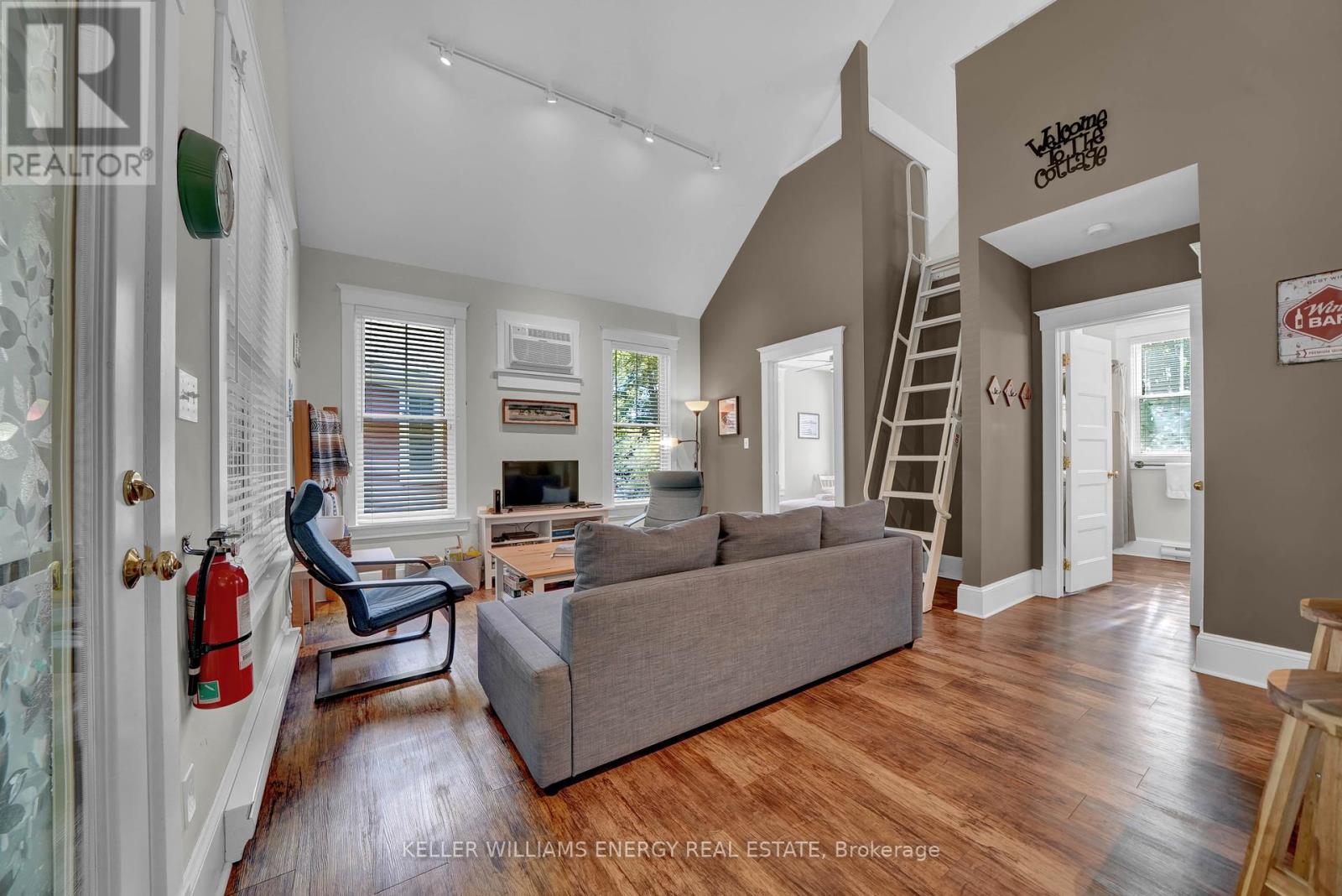 2 Pine Forest Lane, Prince Edward County, Ontario  K0K 1P0 - Photo 11 - X12369974