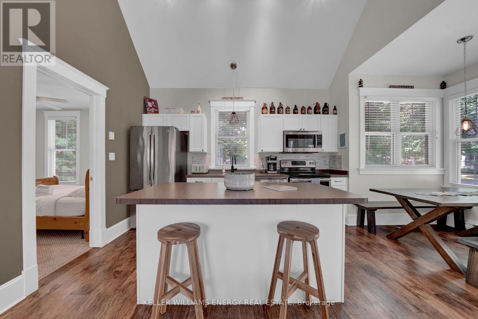 2 Pine Forest Lane, Prince Edward County, Ontario  K0K 1P0 - Photo 16 - X12369974