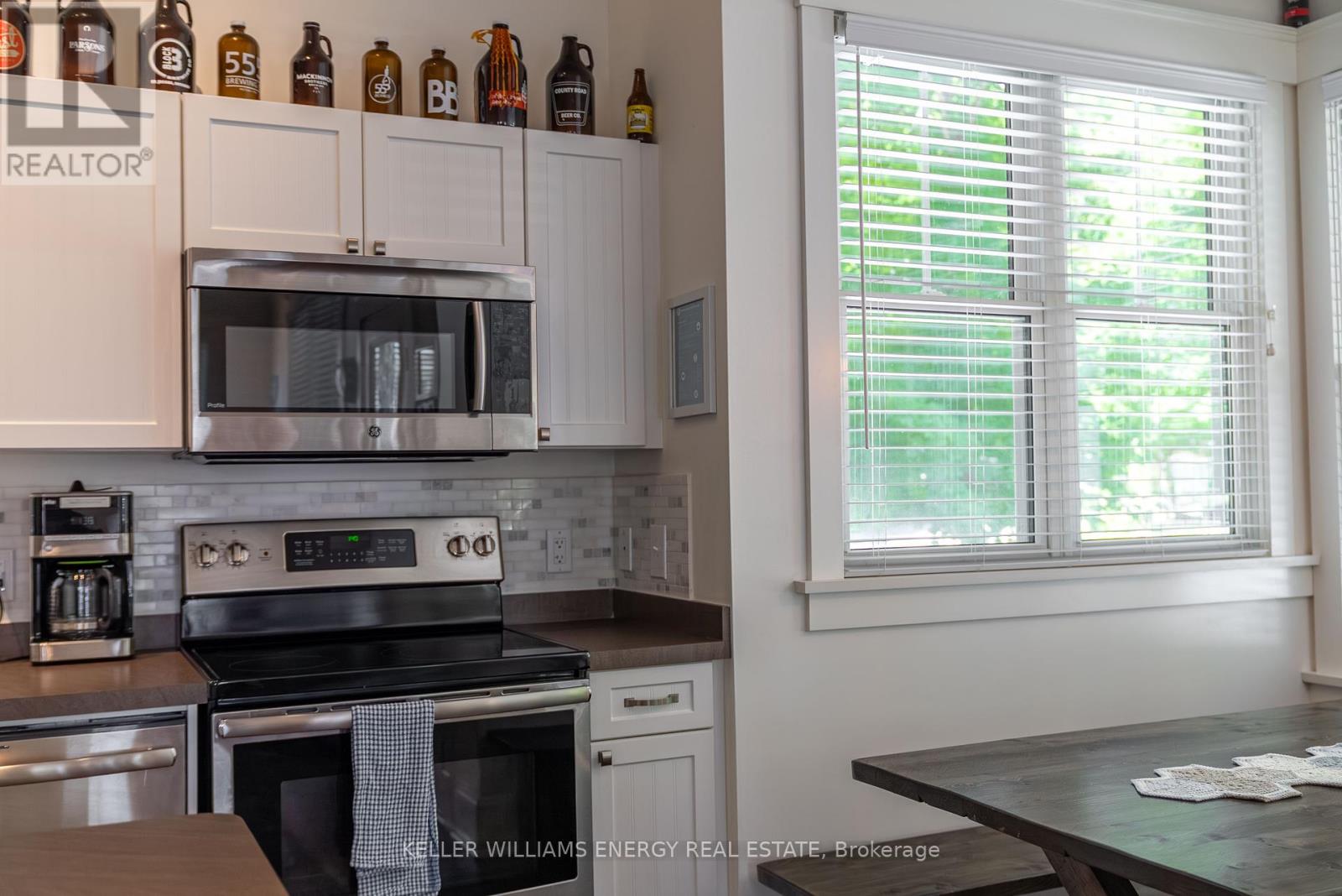 2 Pine Forest Lane, Prince Edward County, Ontario  K0K 1P0 - Photo 7 - X12369974
