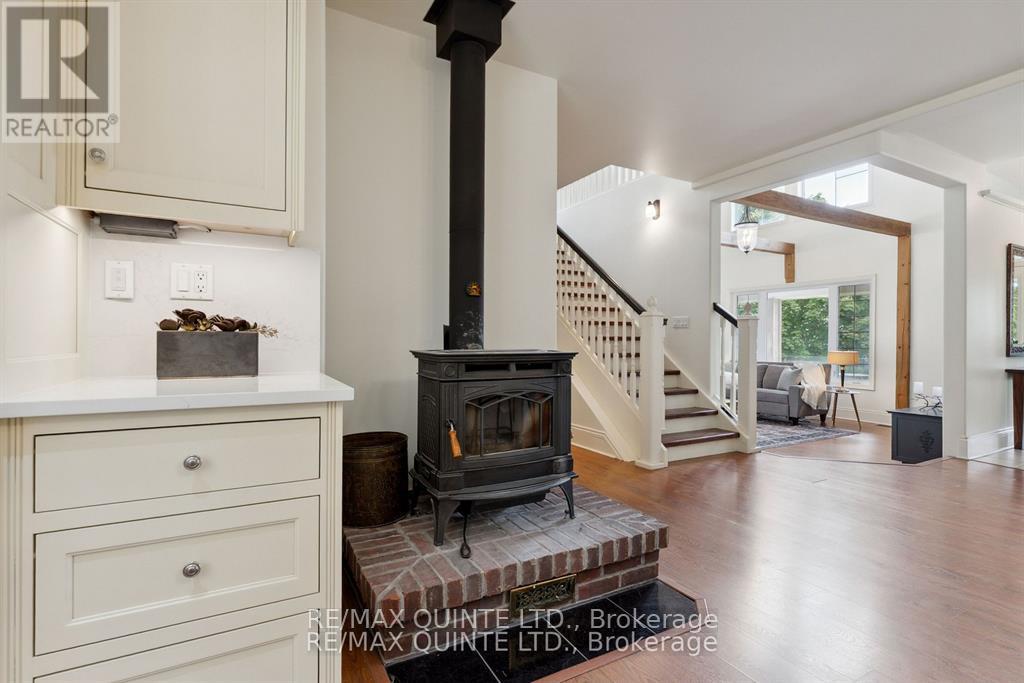 3225 County Road 8, Prince Edward County, Ontario  K0K 2T0 - Photo 10 - X12370437