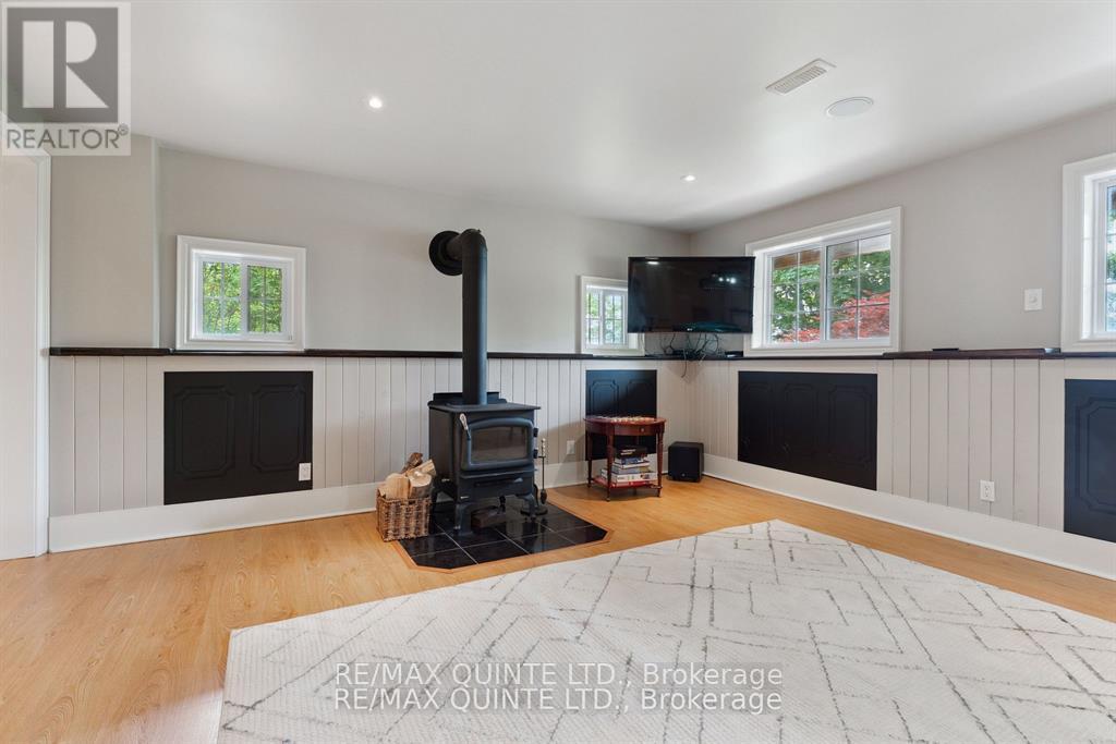 3225 County Road 8, Prince Edward County, Ontario  K0K 2T0 - Photo 28 - X12370437