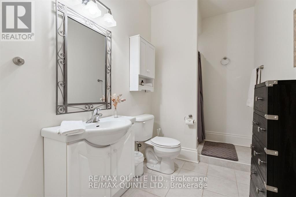 3225 County Road 8, Prince Edward County, Ontario  K0K 2T0 - Photo 30 - X12370437