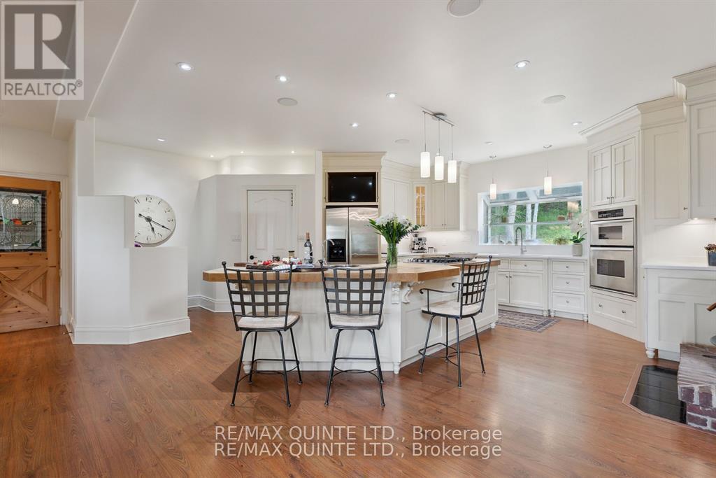 3225 County Road 8, Prince Edward County, Ontario  K0K 2T0 - Photo 6 - X12370437