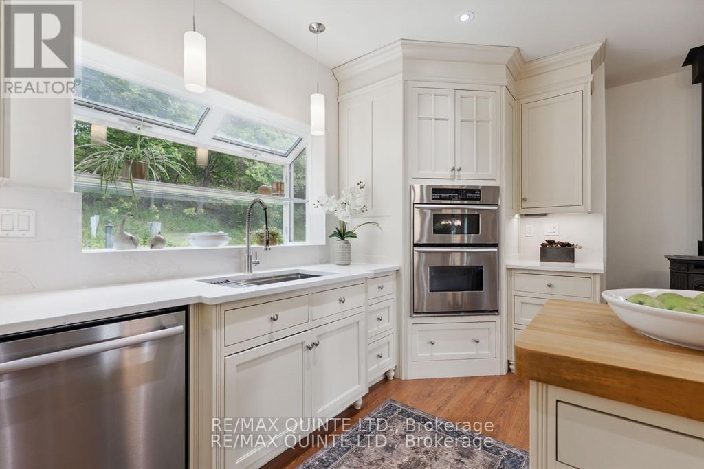 3225 County Road 8, Prince Edward County, Ontario  K0K 2T0 - Photo 8 - X12370437