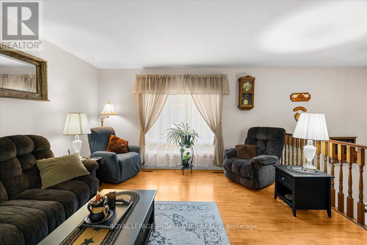 368 Stanley Avenue, Deseronto, Ontario  K0K 1X0 - Photo 4 - X12370588