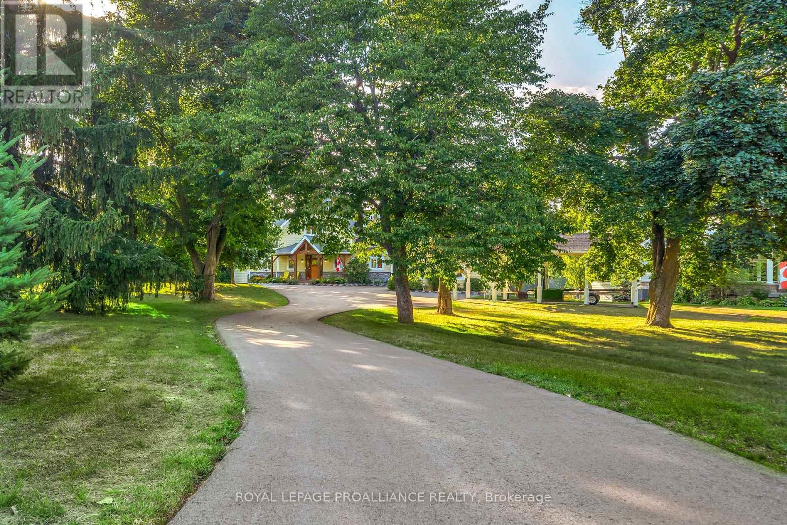 12698 Loyalist Parkway, Prince Edward County, Ontario  K0K 2T0 - Photo 8 - X12371479
