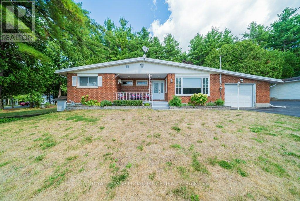 1676 FOXBORO STIRLING ROAD, Quinte West, Ontario