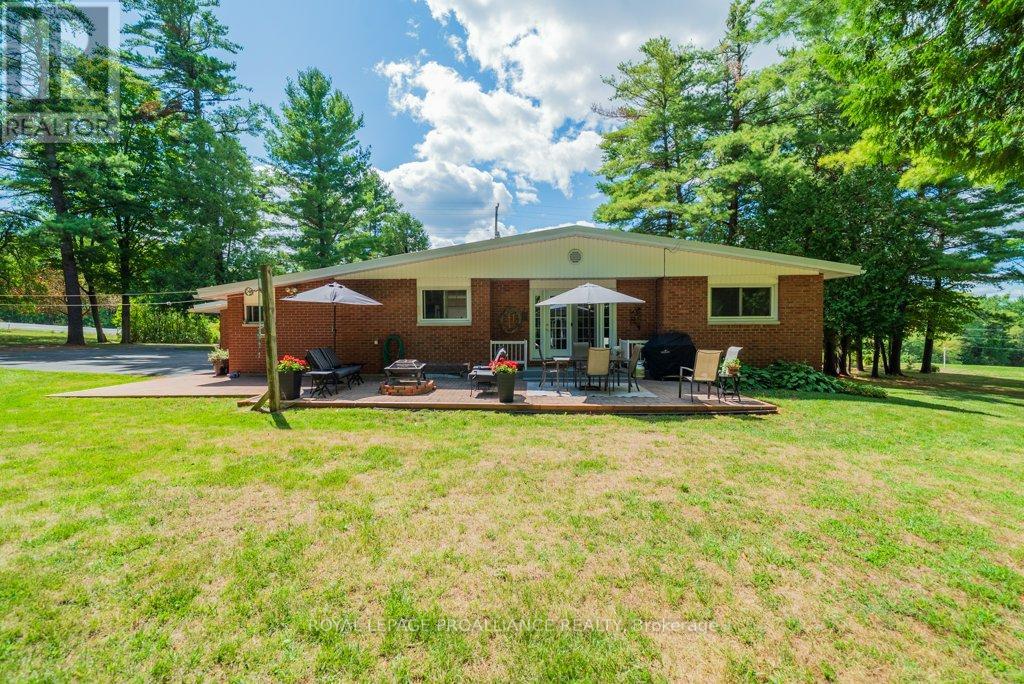 1676 Foxboro Stirling Road, Quinte West, Ontario  K0K 3E0 - Photo 38 - X12371753