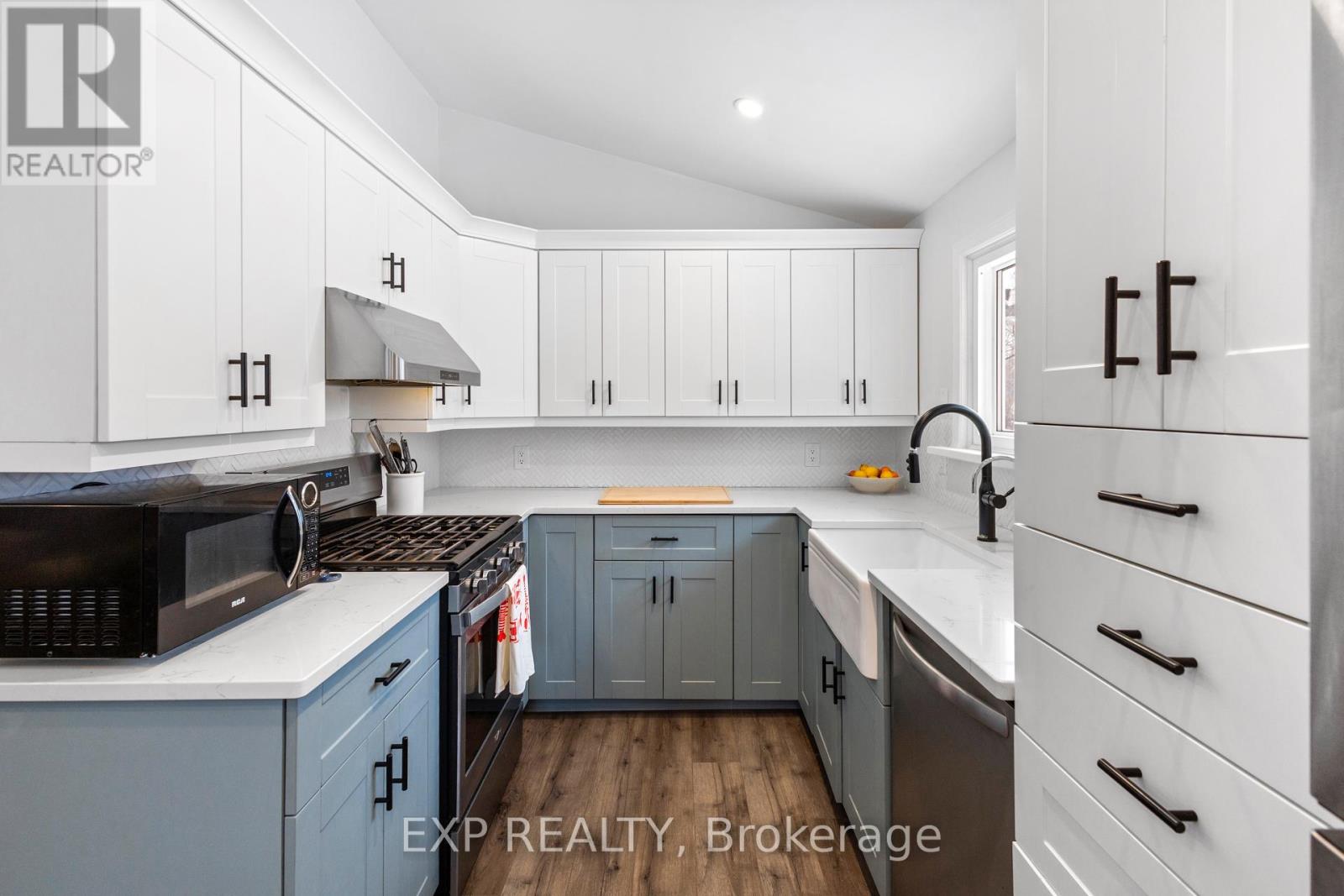 825 County Road 8 Road, Prince Edward County, Ontario  K0K 2T0 - Photo 17 - X12372461