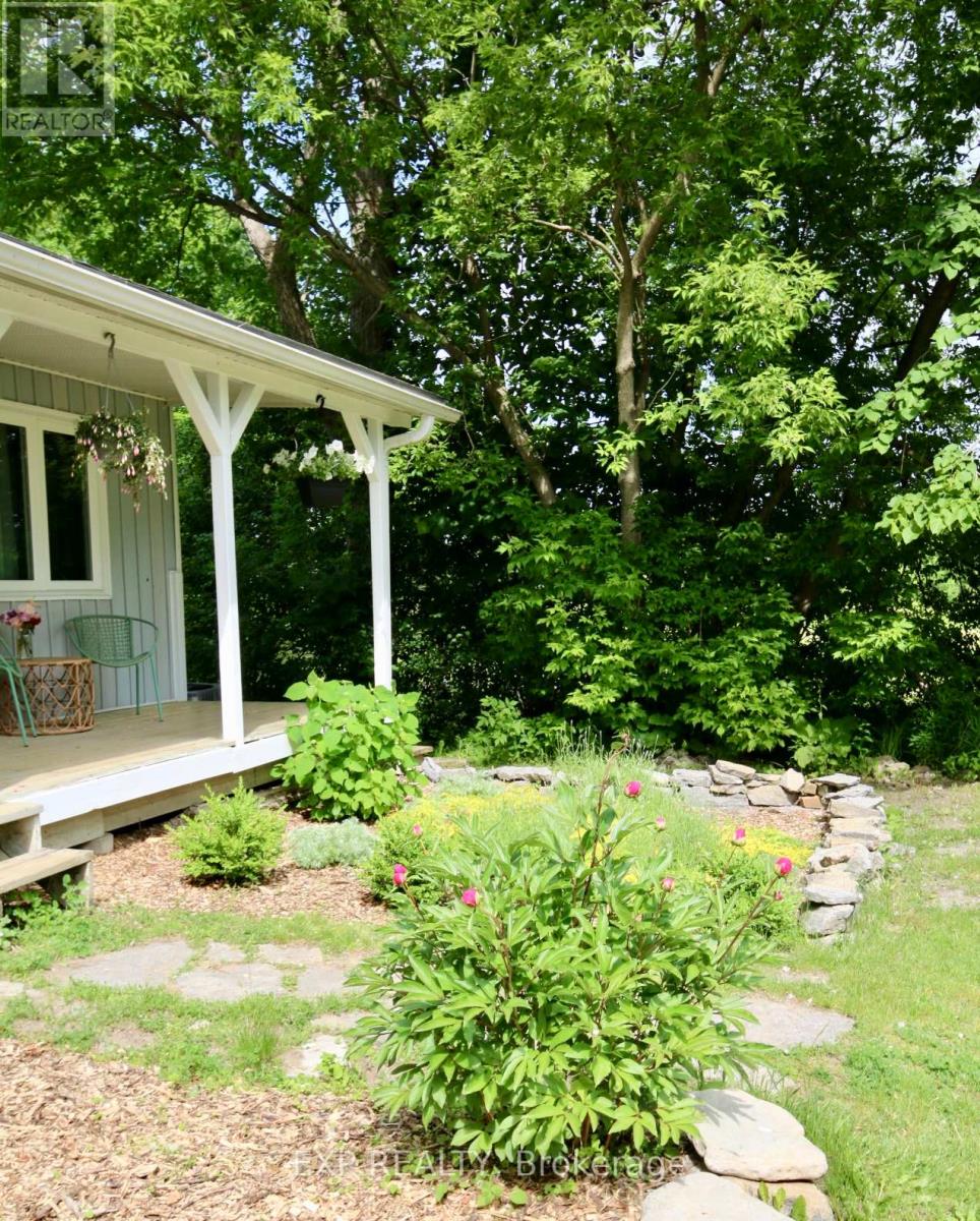 825 County Road 8 Road, Prince Edward County, Ontario  K0K 2T0 - Photo 6 - X12372461