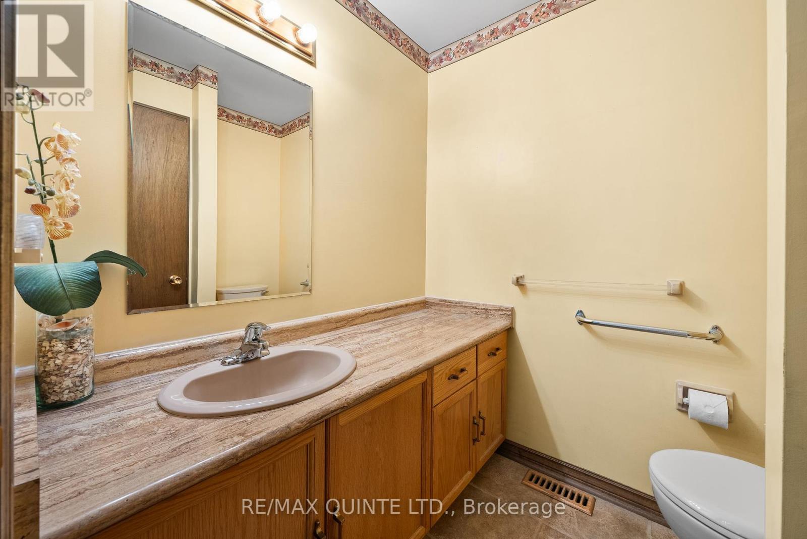 290 St.lawrence Street E, Centre Hastings, Ontario  K0K 2K0 - Photo 28 - X12373417