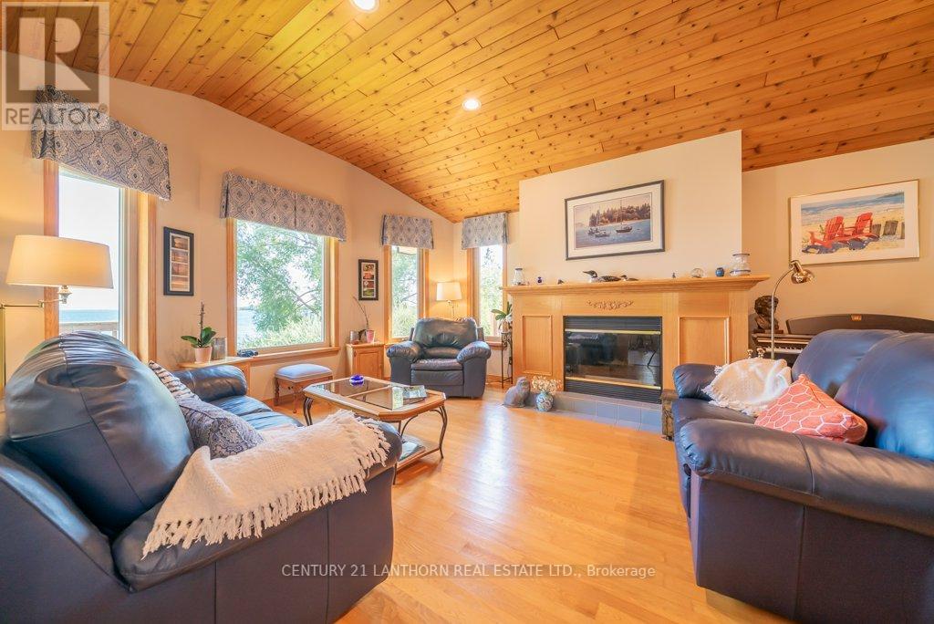 3126b County Rd 8 Road, Prince Edward County, Ontario  K0K 2T0 - Photo 12 - X12374137