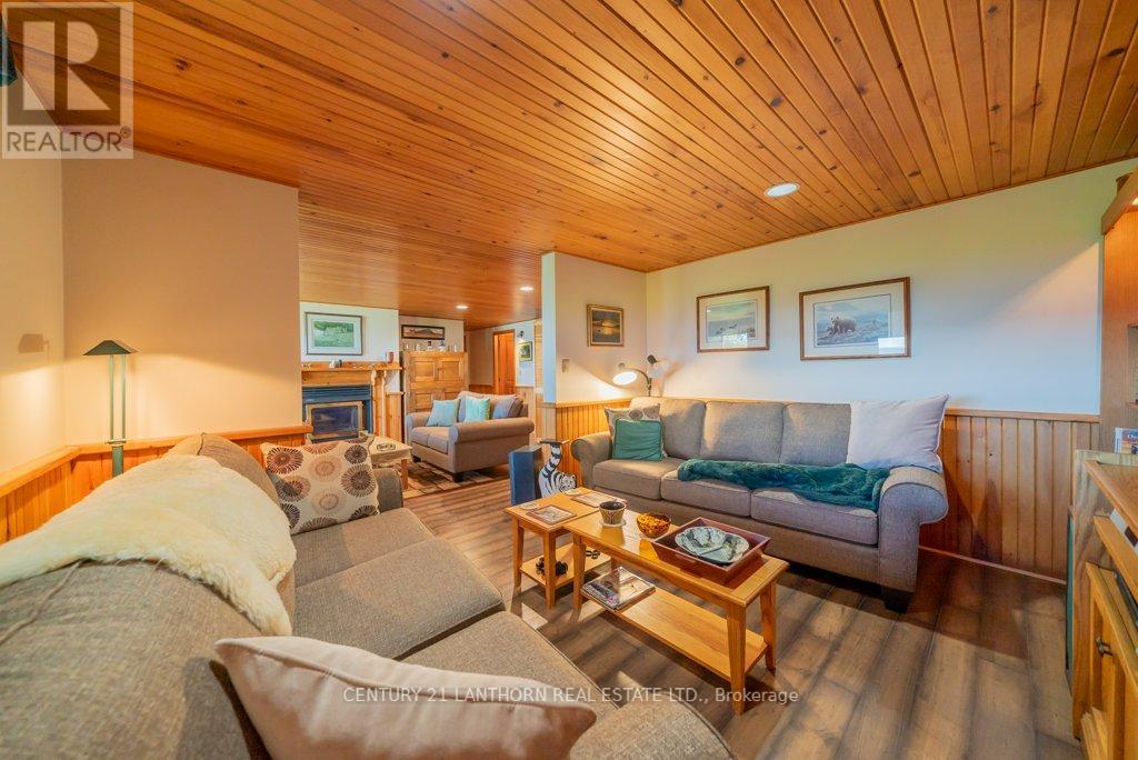 3126b County Rd 8 Road, Prince Edward County, Ontario  K0K 2T0 - Photo 30 - X12374137