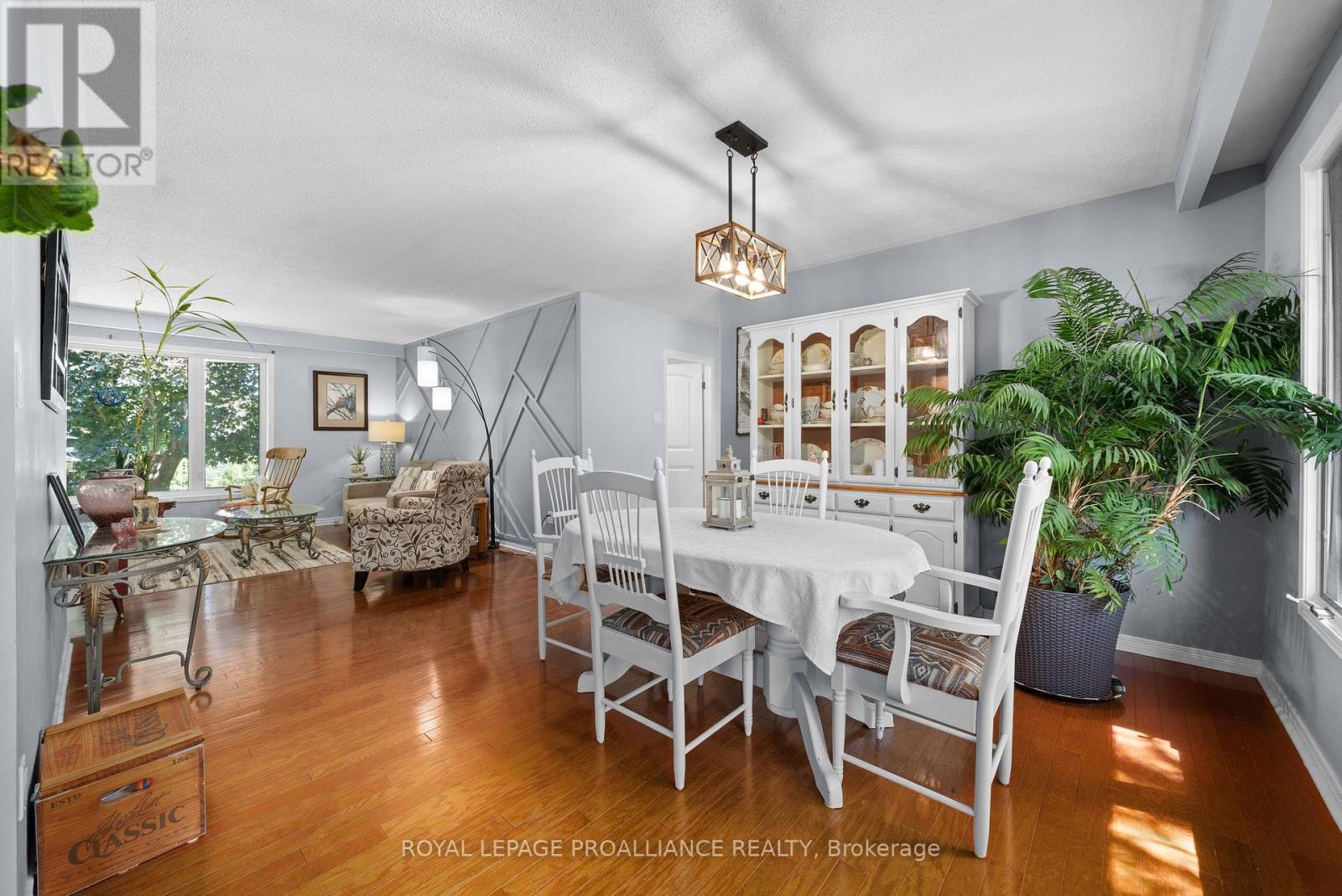 338 County Road 28, Prince Edward County, Ontario  K8N 4Z7 - Photo 11 - X12374643