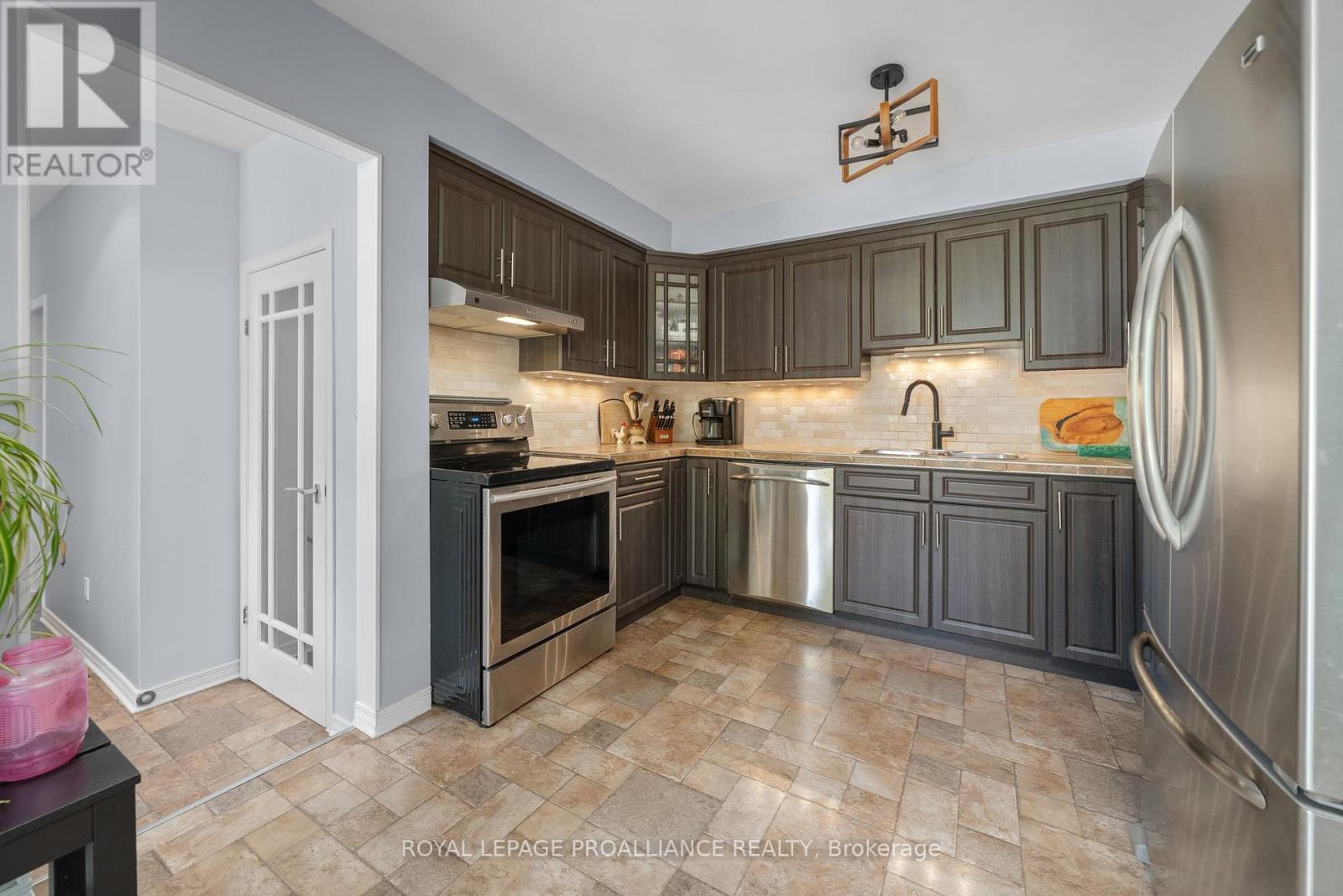 338 County Road 28, Prince Edward County, Ontario  K8N 4Z7 - Photo 15 - X12374643