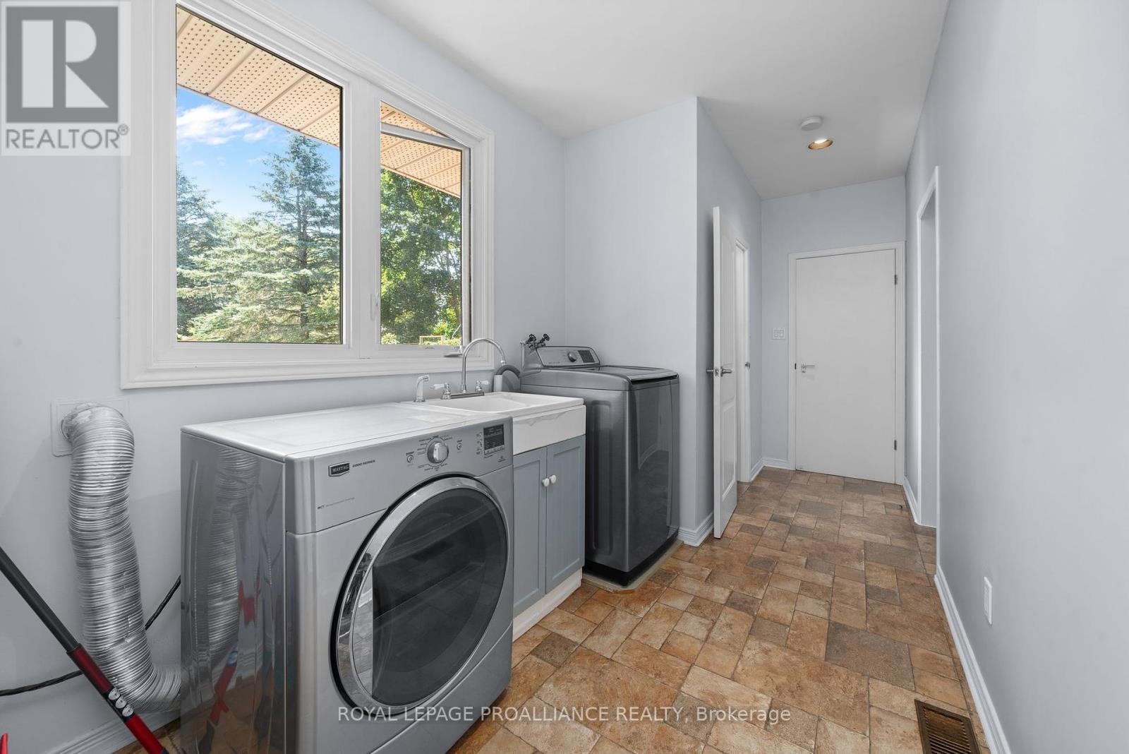 338 County Road 28, Prince Edward County, Ontario  K8N 4Z7 - Photo 17 - X12374643