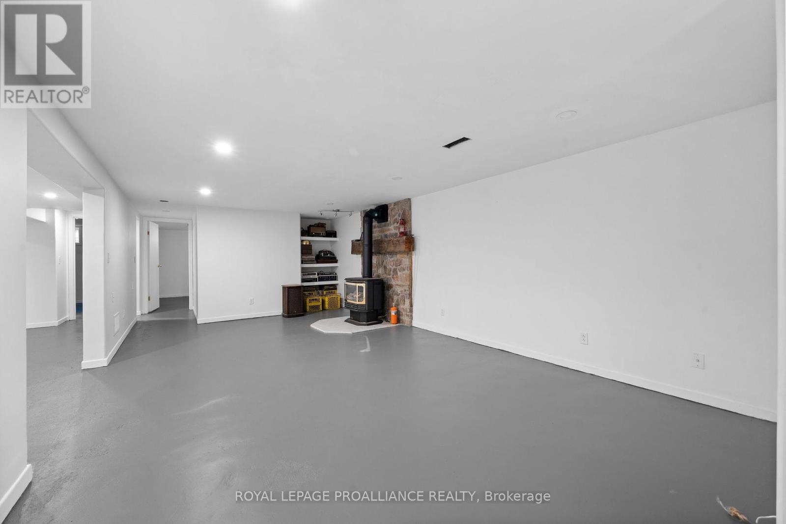 338 County Road 28, Prince Edward County, Ontario  K8N 4Z7 - Photo 33 - X12374643