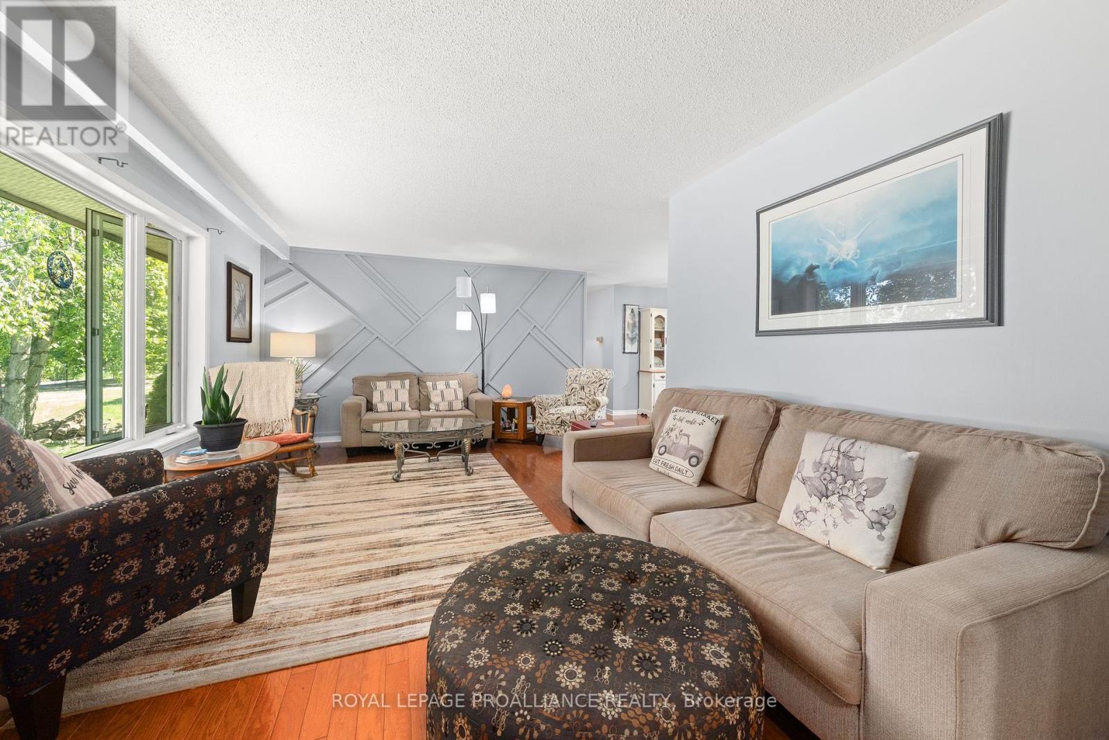 338 County Road 28, Prince Edward County, Ontario  K8N 4Z7 - Photo 6 - X12374643